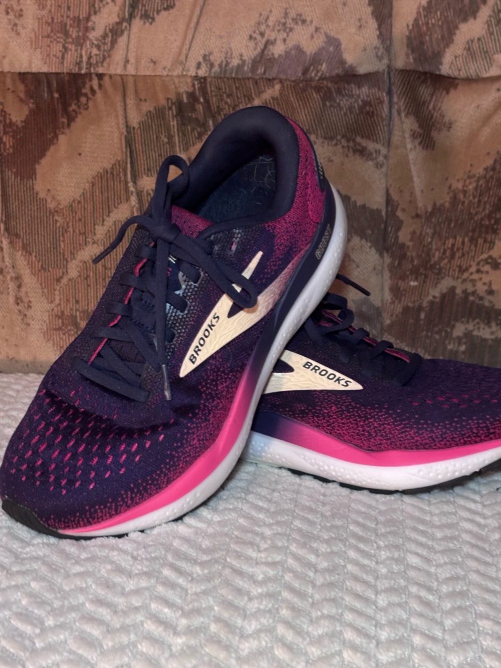 Incredible Brooks Ghost 16 Running Shoes!